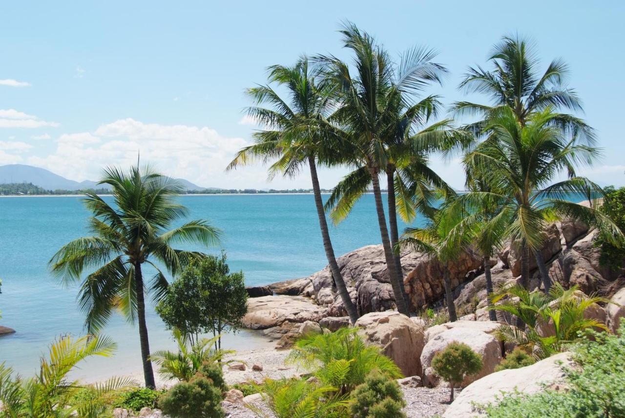 Coral Cove Apartments - Absolute Beachfront Resort Bowen Extérieur photo