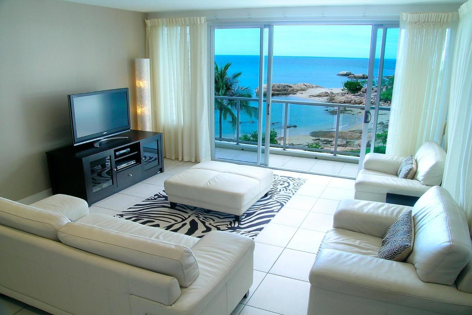 Coral Cove Apartments - Absolute Beachfront Resort Bowen Extérieur photo