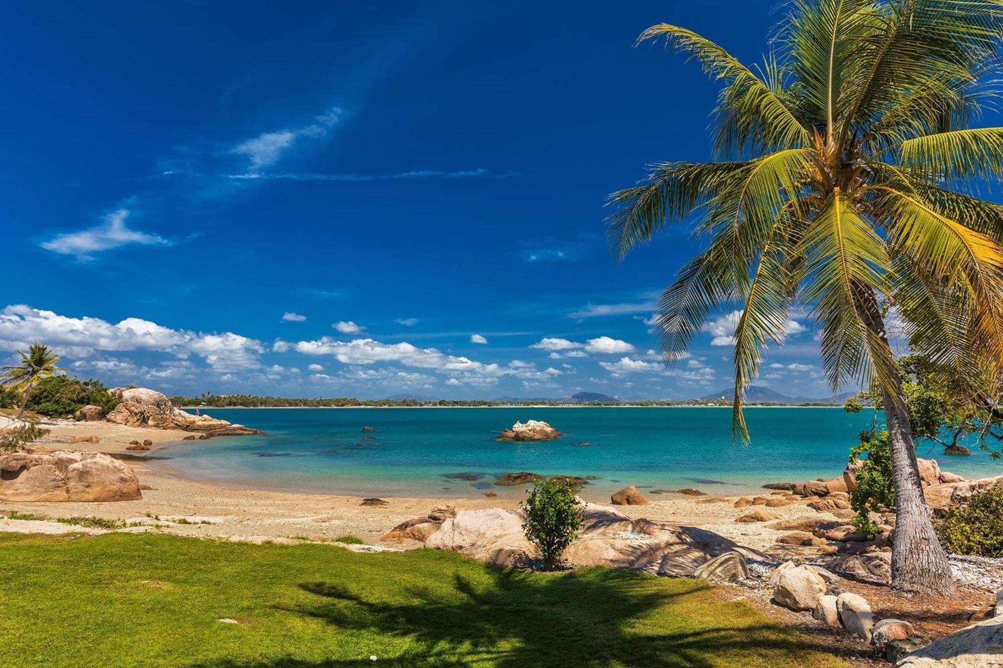 Coral Cove Apartments - Absolute Beachfront Resort Bowen Extérieur photo