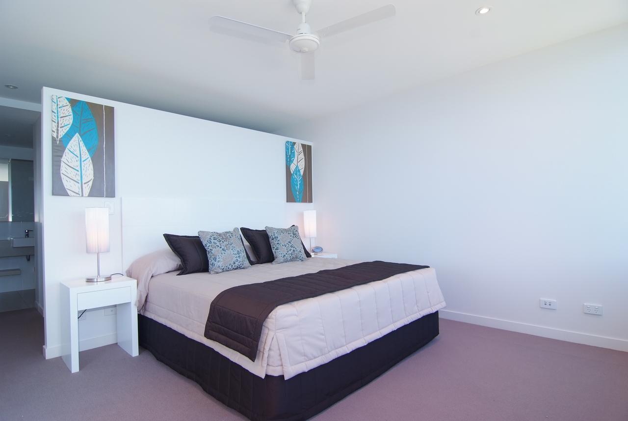 Coral Cove Apartments - Absolute Beachfront Resort Bowen Extérieur photo