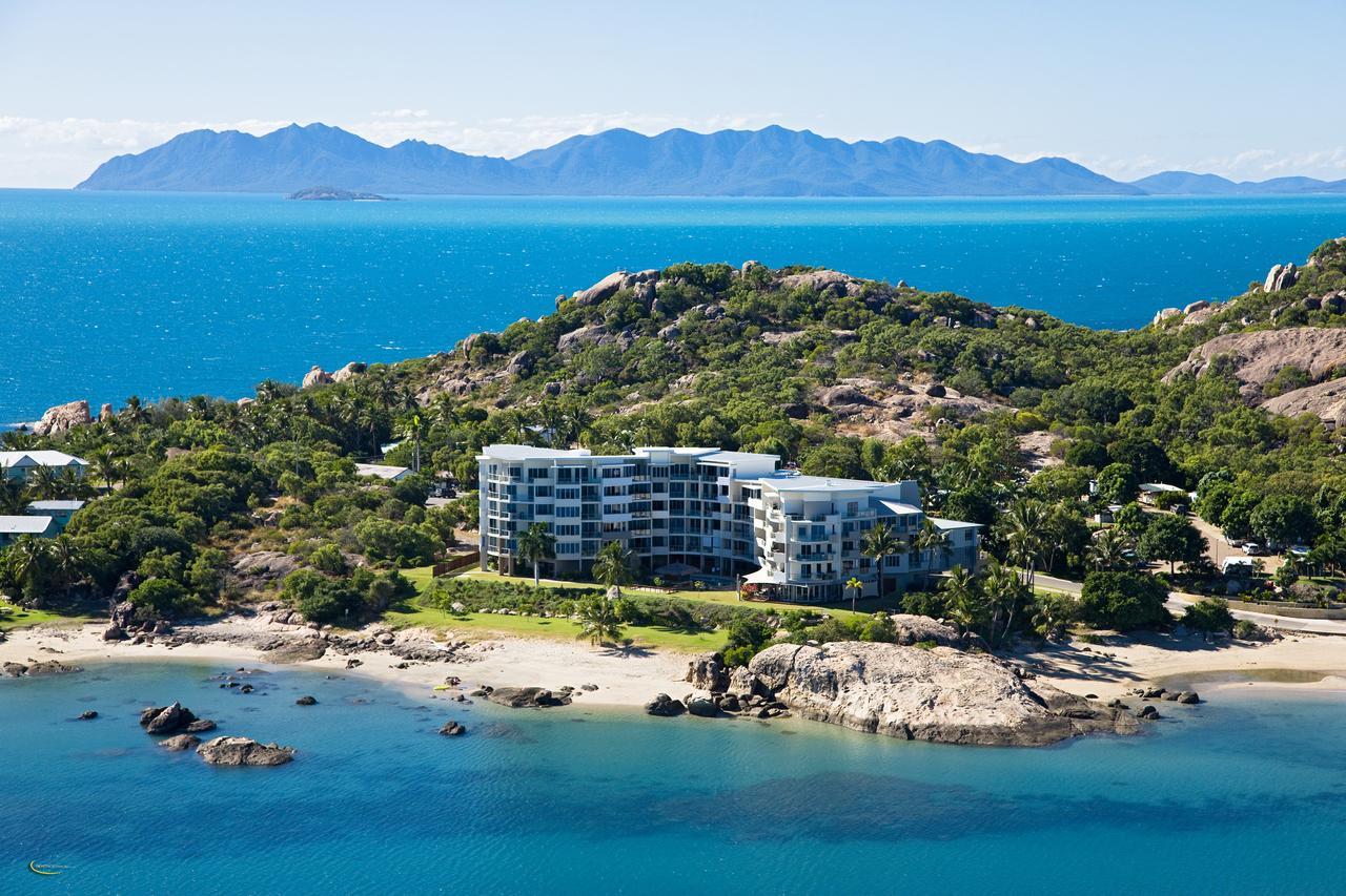 Coral Cove Apartments - Absolute Beachfront Resort Bowen Extérieur photo